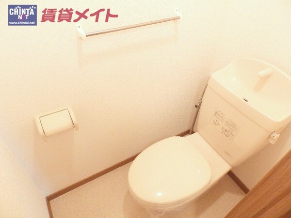 トイレ(トイレ同型タイプの写真です)