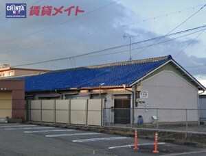 万半荘外観写真
