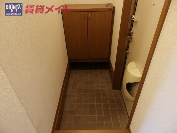 玄関(玄関同一タイプ部屋写真)