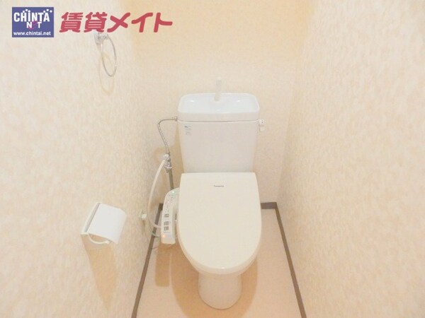 トイレ(※別部屋の写真です。)