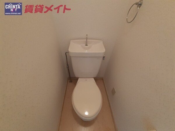 トイレ(同物件別部屋の写真です)