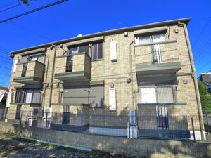 ロイヤルクレッセント西登戸　弐番館外観写真