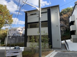 エヌエムサンカンテキャトフB棟外観写真