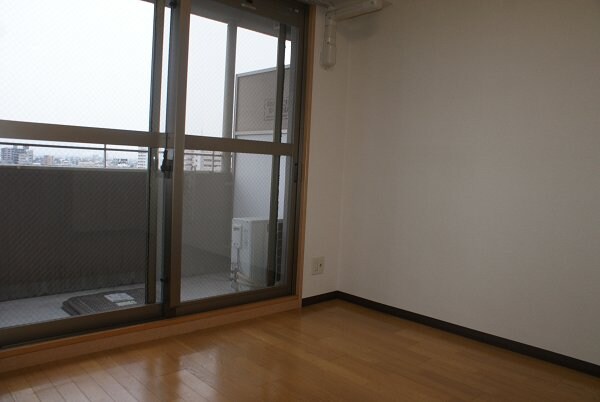 物件内観写真3　(洋室)