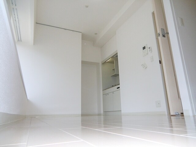 居室(広くて綺麗な洋室部分)