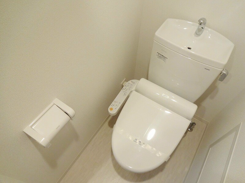 物件内観写真10　(ウォシュレット付き)