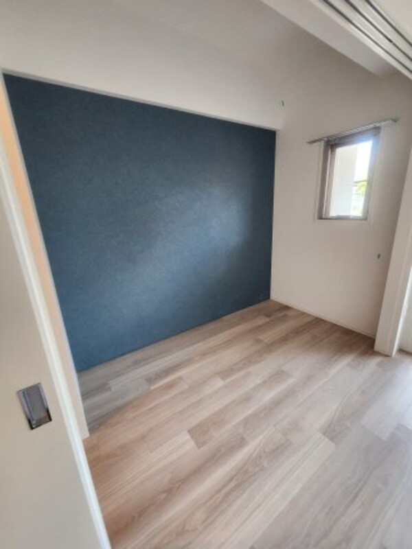 洋室(お部屋によって壁紙・床の色が異なります。)