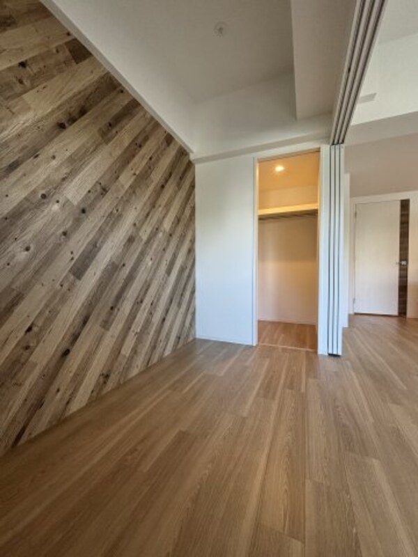 洋室(お部屋によって壁紙・床の色が異なります。)