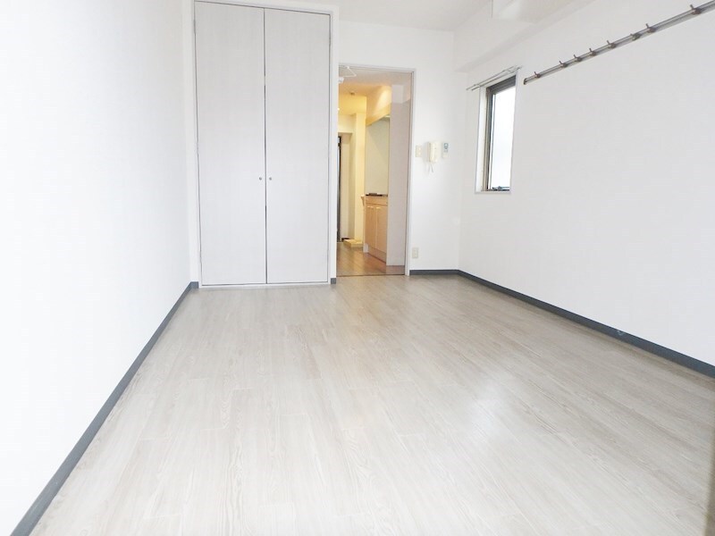 物件内観写真4　(洋室)