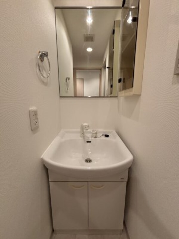 独立洗面台