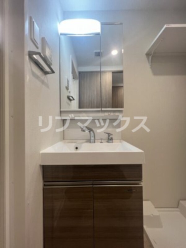 独立洗面台