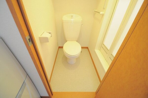 その他(トイレの奥にお風呂があるタイプのお部屋です！)