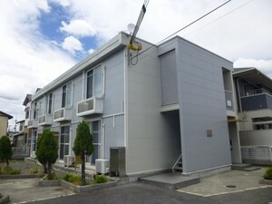 レオパレス伸和外観写真