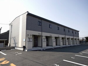 レオパレスＷｉｎｇ日野外観写真