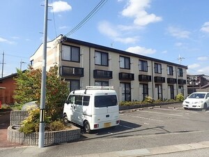 レオパレスカプレット外観写真