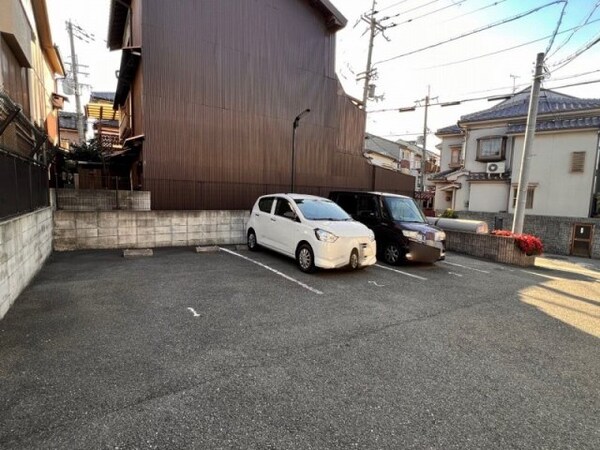 その他(駐車場は別料金となります。)