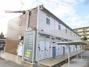 レオパレスウエストサイド外観写真