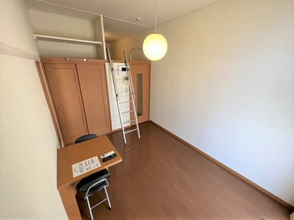 居室(家電・家具付きのお部屋です。)