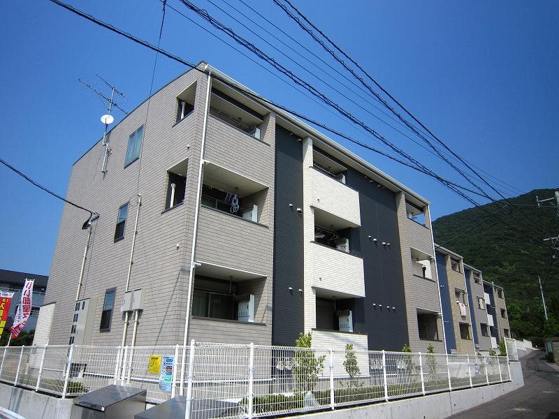ラインハイム足立山Ｄ
