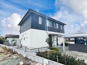 エンゼルハイム6号館外観写真