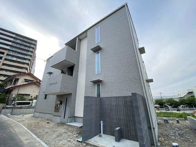 IF River Court