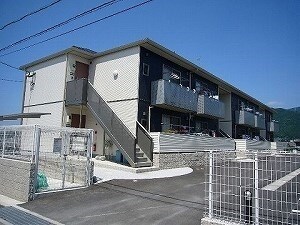 セットスクエア須恵中央A外観写真