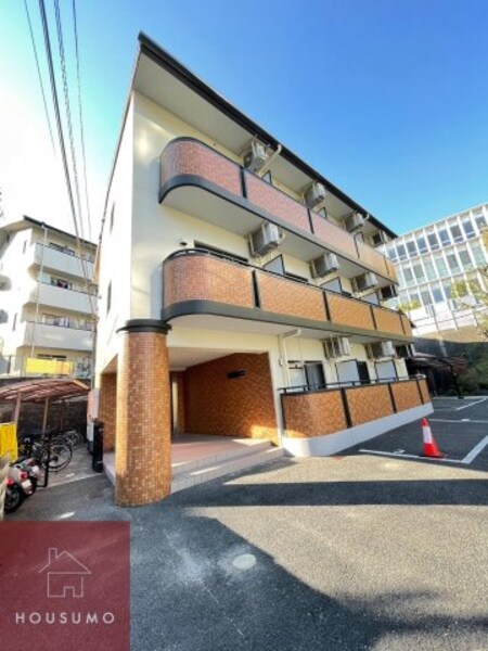 モンプランドール千里外観写真