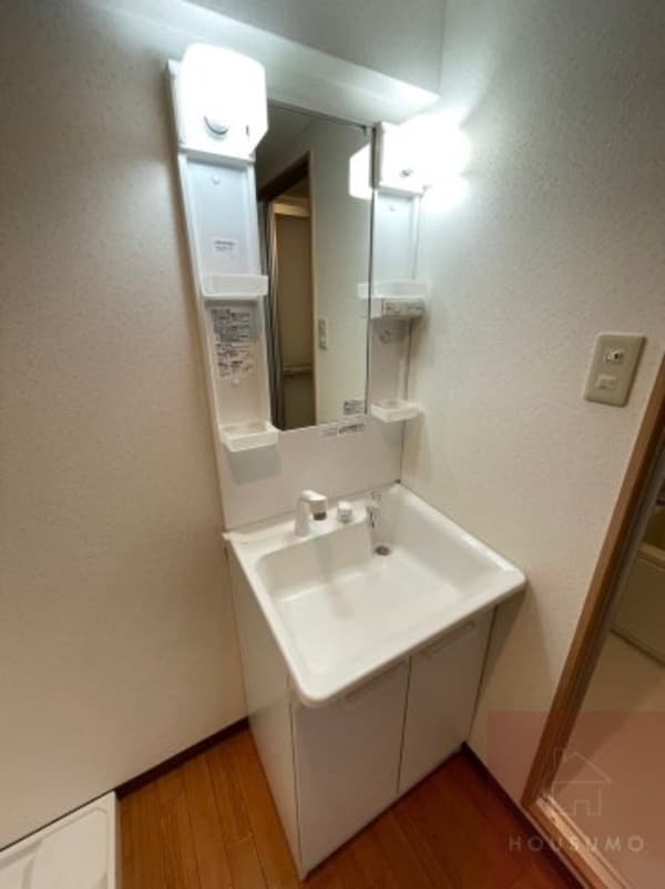 独立洗面台