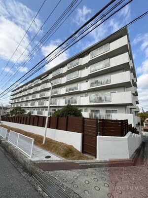 豊中メゾン桃山台一号棟外観写真