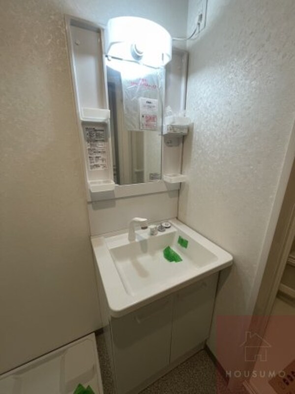 独立洗面台