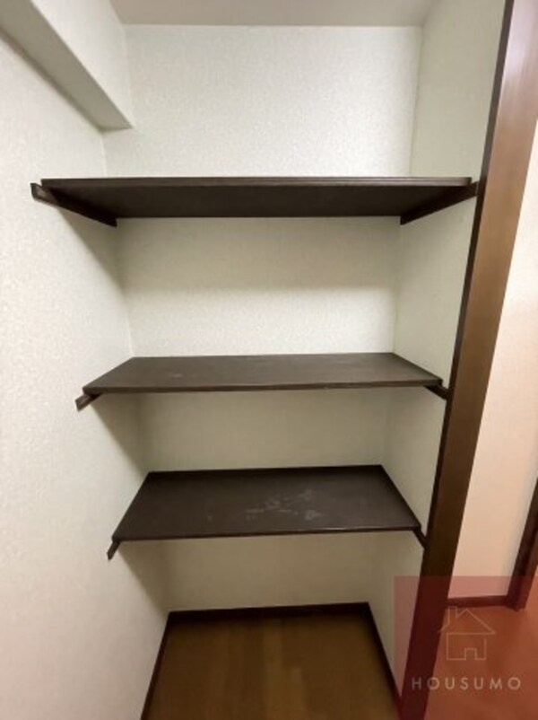 収納