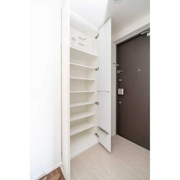 玄関(☆このお部屋は仲介手数料0円です☆)