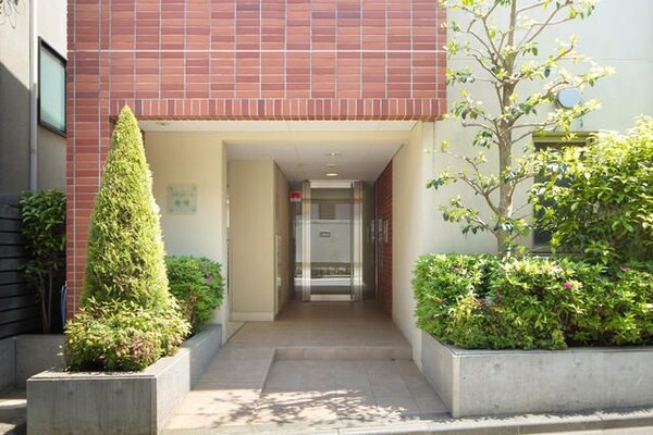 エントランス(☆このお部屋は仲介手数料0円です☆)