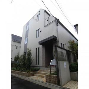 レイ　レ　ラヴィ外観写真