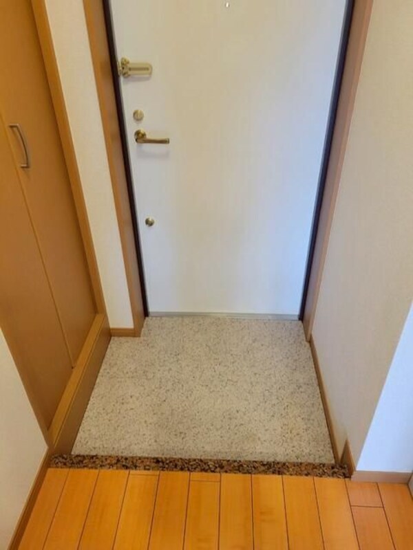 玄関(☆このお部屋は仲介手数料0円です☆
☆このお部屋は仲介手数料)