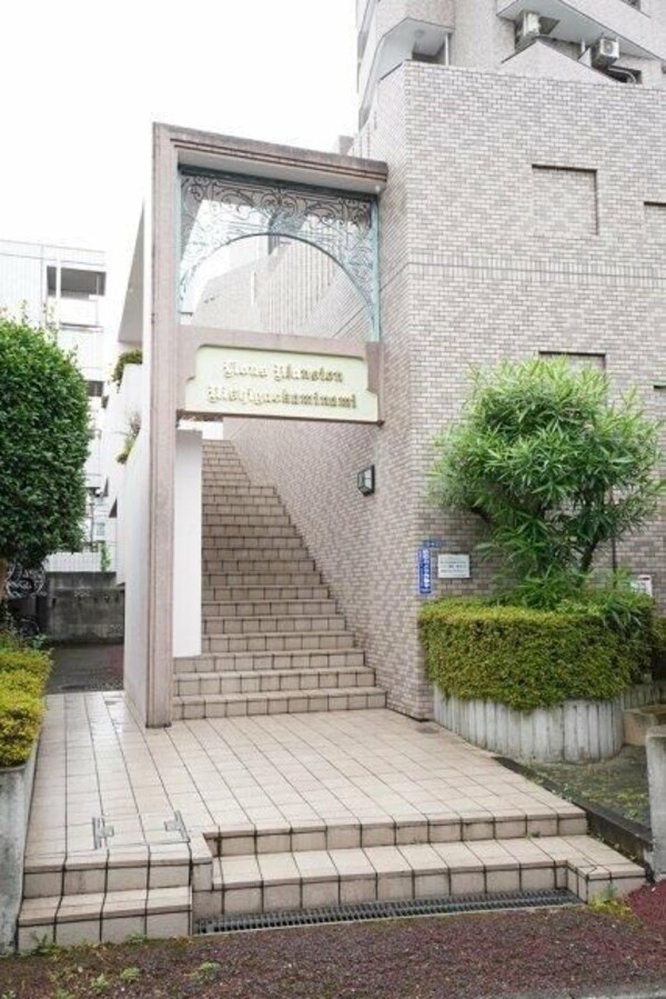 エントランス(☆スペシャリストなプロ賃貸師が接客対応させていただきます☆)