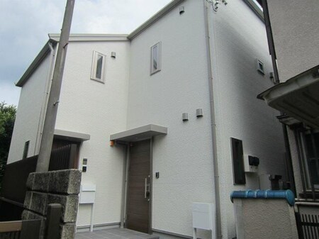 Ｒｈｙｔｈｍ　Ｈｏｕｓｅ外観写真