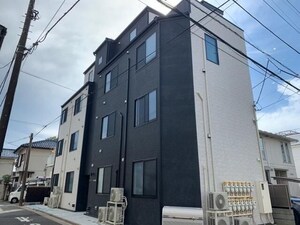 メゾンハイウェイ春日町外観写真