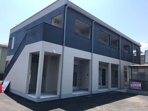 サザンクロス（寒川町岡田1）外観写真