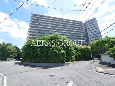 ライオンズ聖蹟桜ヶ丘パシーナ D棟外観写真