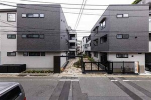 LUX外観写真