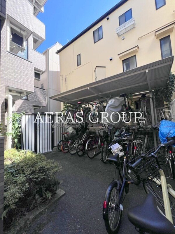 敷地内/建物(自転車置き場)