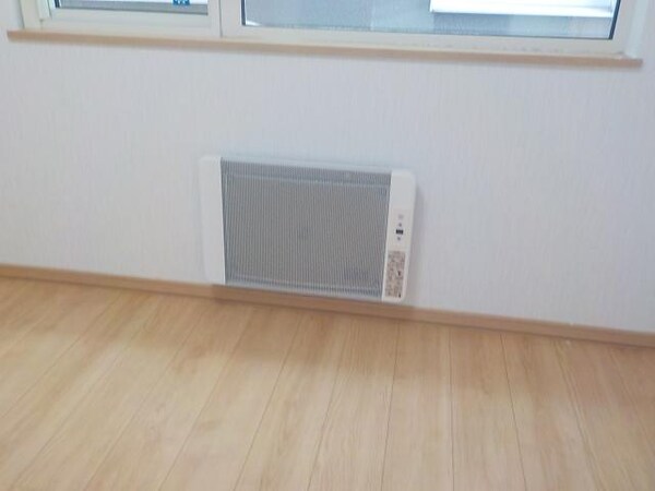 空調設備(２階洋室用の暖房機)