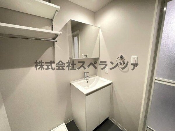 独立洗面台