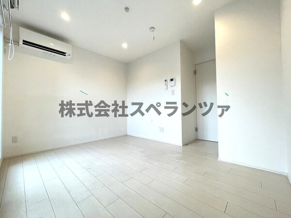 内装他