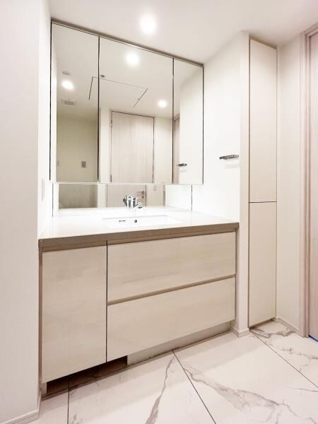 物件内観写真12　(使いやすい洗面所です)