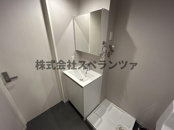 独立洗面台