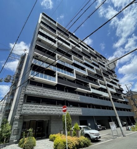 物件外観写真1　(落ち着いた雰囲気の外観です)