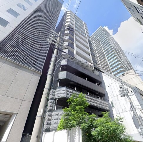 物件外観写真1　(落ち着いた雰囲気の外観です)