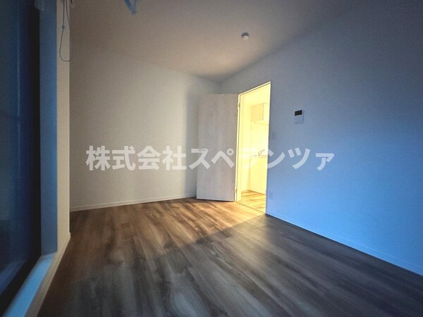内装他